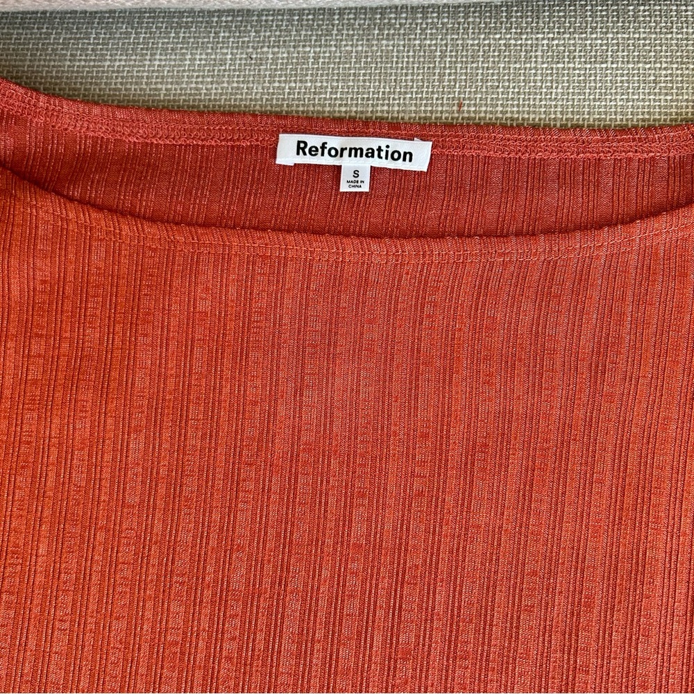✨ SALE✨ NEW Reformation Dusk Knit Top - Terracotta - Picture 5 of 6